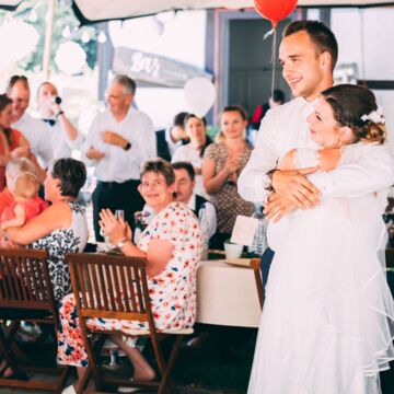 Gitman Hochzeitssänger. Eröffnungstanz auf der Hochzeitsfeier von Helen und Lukas in Göttingen