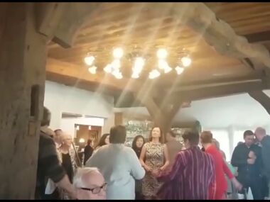 Gitman One Man Band spielt auf einer Geburtstagsfeier in Emsdetten